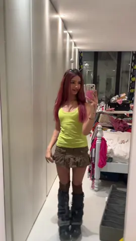 ima bug I PROMISE THIS IS MY MOST BORING COSTUME #fyp #OOTD #halloween 