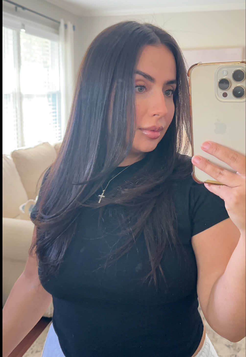 throw back reggaeton always >>> ❤️‍🔥 #grwm #fyp #foryoupage #makeup #makeuptutorial #lookoftheday #readyfortheday #makeup #tintedsuncreen #maybelline #maybellinegrippyserum #elftintedsunscreen #rarebeauty #eyebrightner #tower28 #tower28concealer #rarebeautyliquidblush #lorealpariscosmetics #eyebrows #browgel @Maybelline NY @loréal paris usa @Tower 28 Beauty @Rare Beauty @Charlotte Tilbury @elfcosmetics 