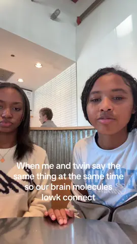 Then we lowk start interlocking our toes @nicole 🎀 #not #unfunny  #cringe #alien #relatable 