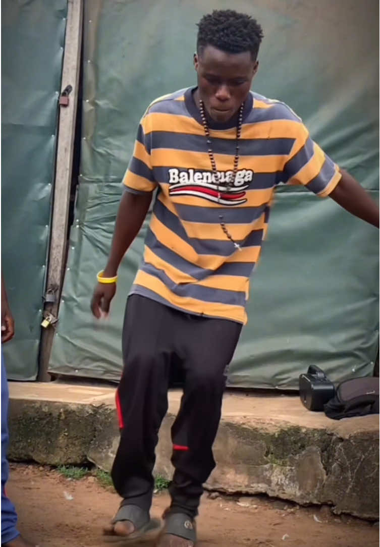 New masquerade sound guys 🥹🔥😩 #simple_001 #viralsound #trendingvideo @Babaogbadancer001 @𝕃𝔸ℝℝ𝕐🙂💫🤍 @afroblueries @Davo.deee🥷 @🧜🏻‍♂️MILO👣  @☠️𝐊𝐈𝐍𝐆_𝐊𝐎𝐍𝐆_𝐌𝐀𝐑𝐀☠️ @🦋⁂༄Ⱥ𝓴ūcᏂї༄⁂🦋_fr€$# @Nero small no small 🧃 #CapCut 