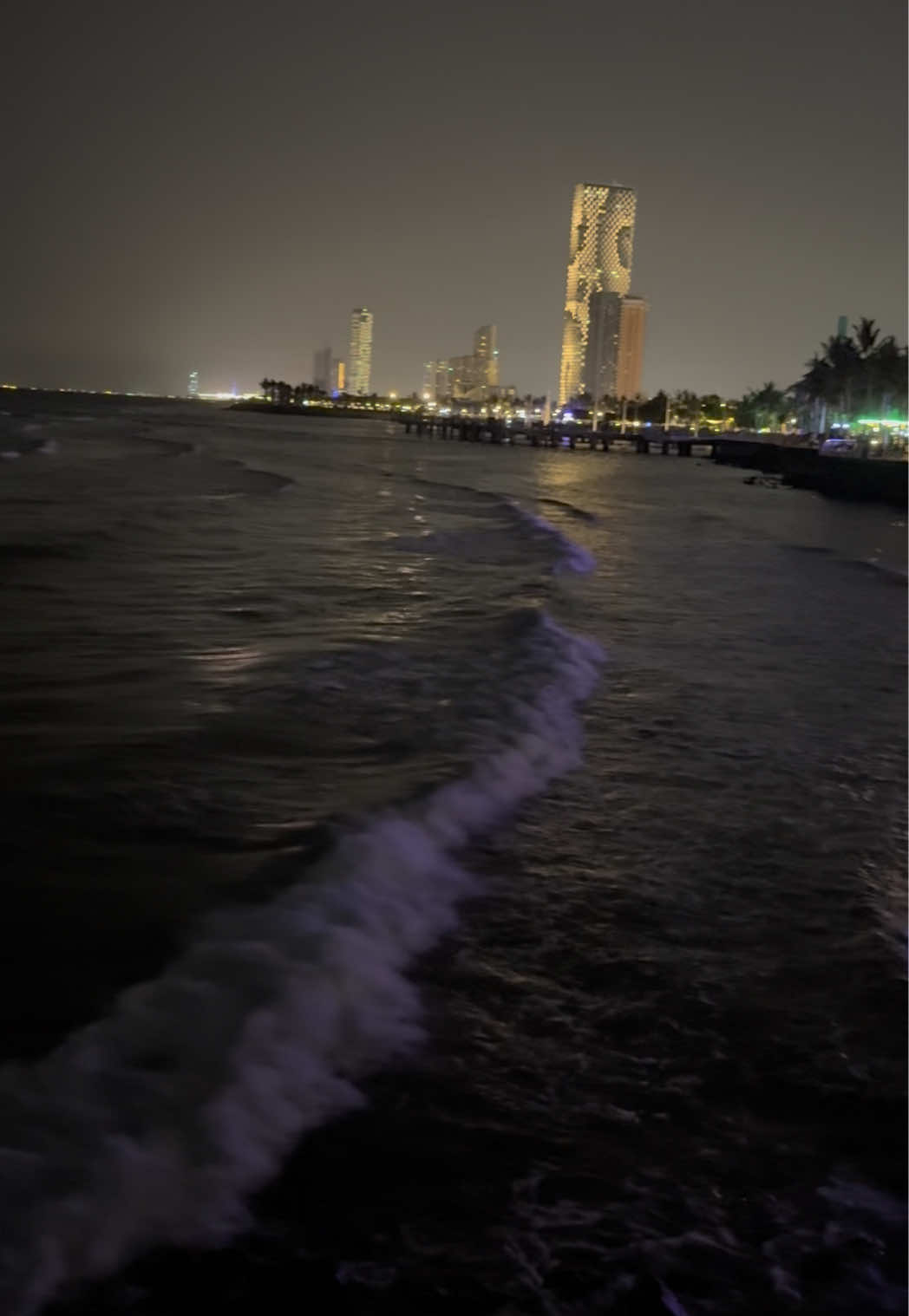 ‏كل شمسٍ مالها وجهك ظلال .. #اكسبلور #تيك_توك #explore #بدر_عبدالمحسن #كتاباتي 