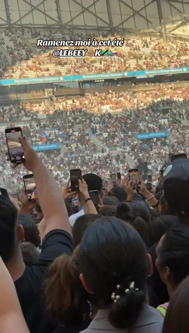 Un Souvenir gravé à jamais dans ma mémoire 💪🏽👌🤩 #marseille #concert @LEBEEY ✌🏽K 🇹🇿 🇰🇲 