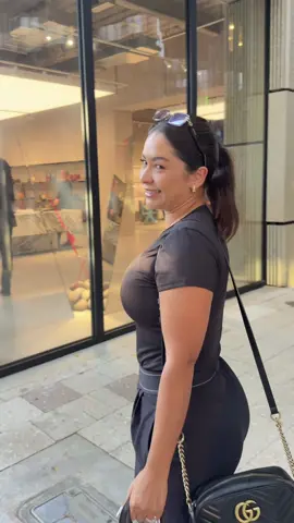 Acompañé a un día conmigo siendo influencer en Miami 🫶❤️.  . . . . . . #mabellrodriguez #mabelltips #miami #miamidistrict #yslbags 