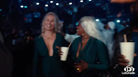 e et fière : Merci Paris ❤️ L’Adidas Arena, c’était incroyable. Quel plaisir d’être aux platines avec @Werrasonofficiel #francetikto🇫🇷 #tik_tok #congolaise🇨🇩 #brazzaville🇨🇬 #bruxelles🇧🇪 