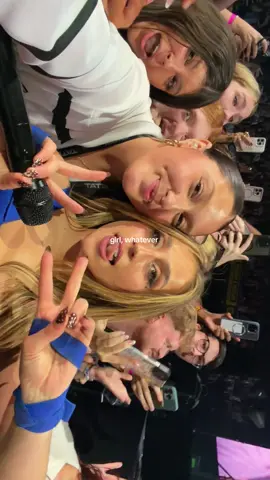 wow i wish I would ever stop being annoying about this day but i prob won’t 😀😀😀 @t8 hq @tate mcrae #misspossessivetour #tatemcrae #meetingtatemcrae #fangirlsbelike 