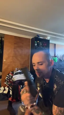 #fyp #altboy #gothboy #cunfused fake gun