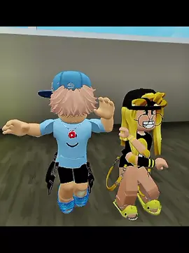 QUEM É MAIS COM A @isahbelly 👀 #roblox #viral #brookhaven 