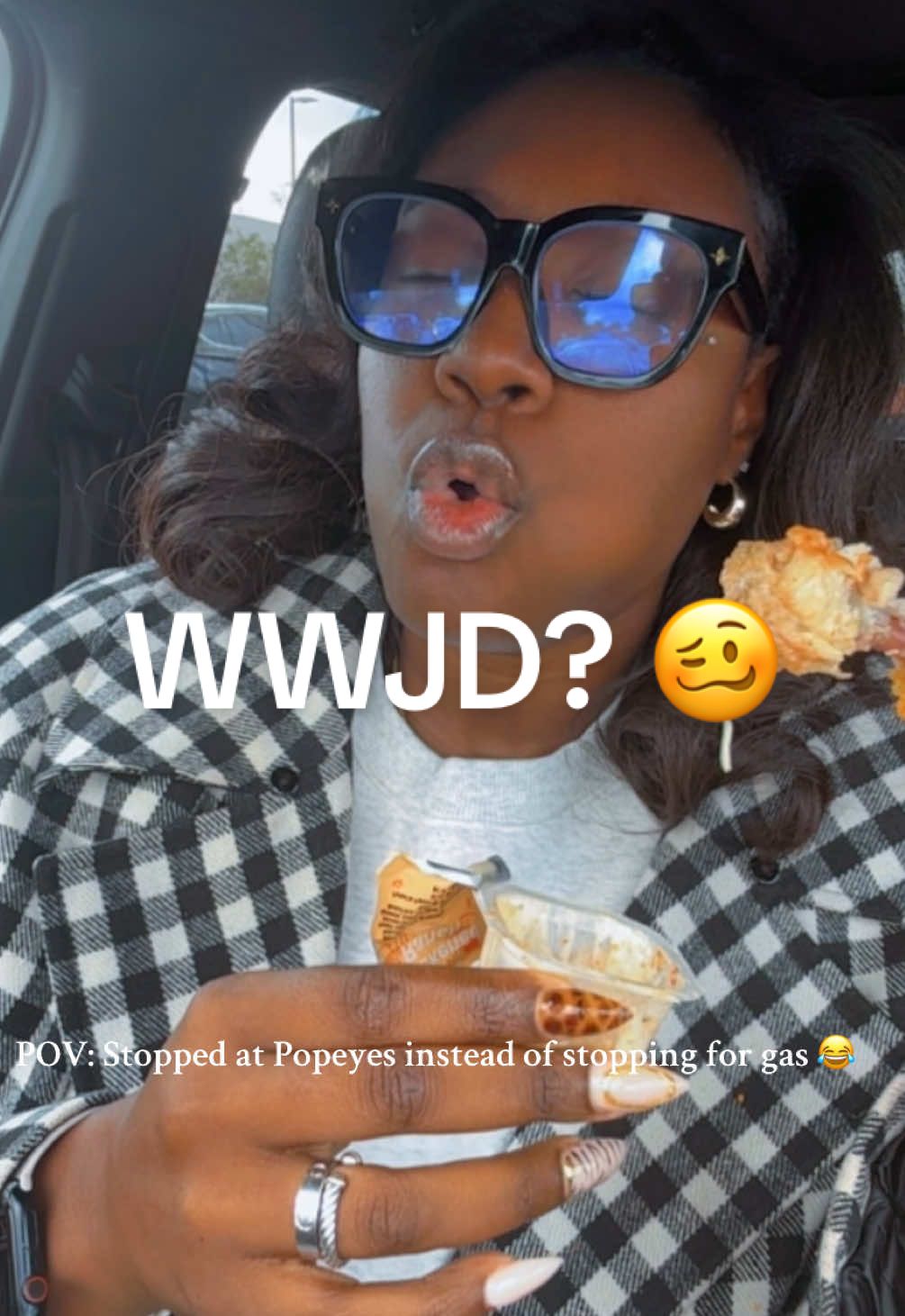 Priorities go out the window when it’s cold outside 😂😭 #popeyes #fyp #foryoupage #mukbang #fypシ゚viral 