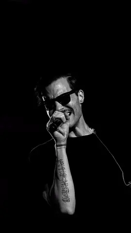 جوة مني أسئلة كتير محاوطها الخوف🖤🥀 #امير_عيد #راب_مصري #كايروكي #rap3arab #iconic_rap 