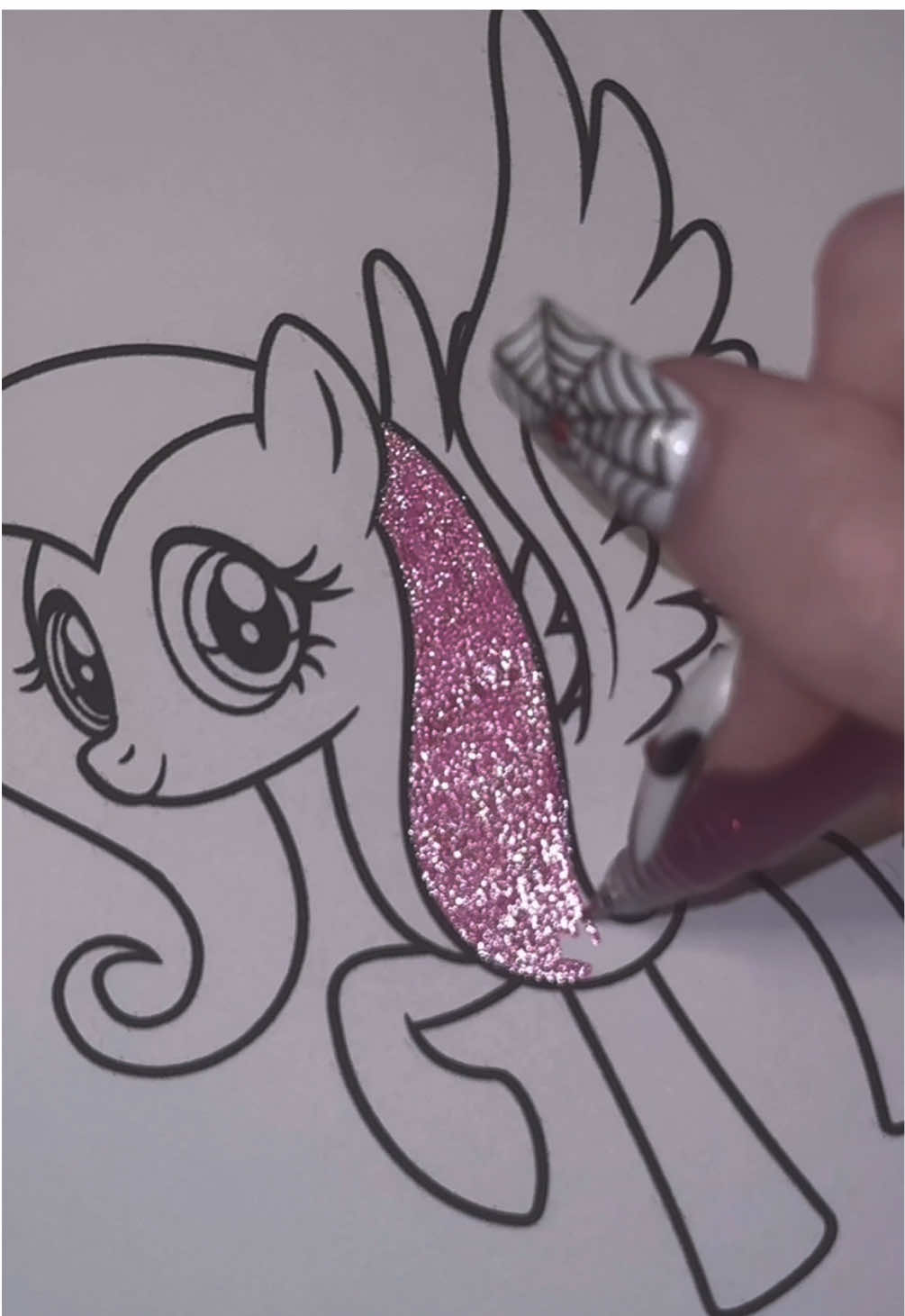 Fluttershy colored with the smallest pack of Saspoo glitter pens ✨ #coloring #mlp #fluttershy #mylittlepony #satisfying 