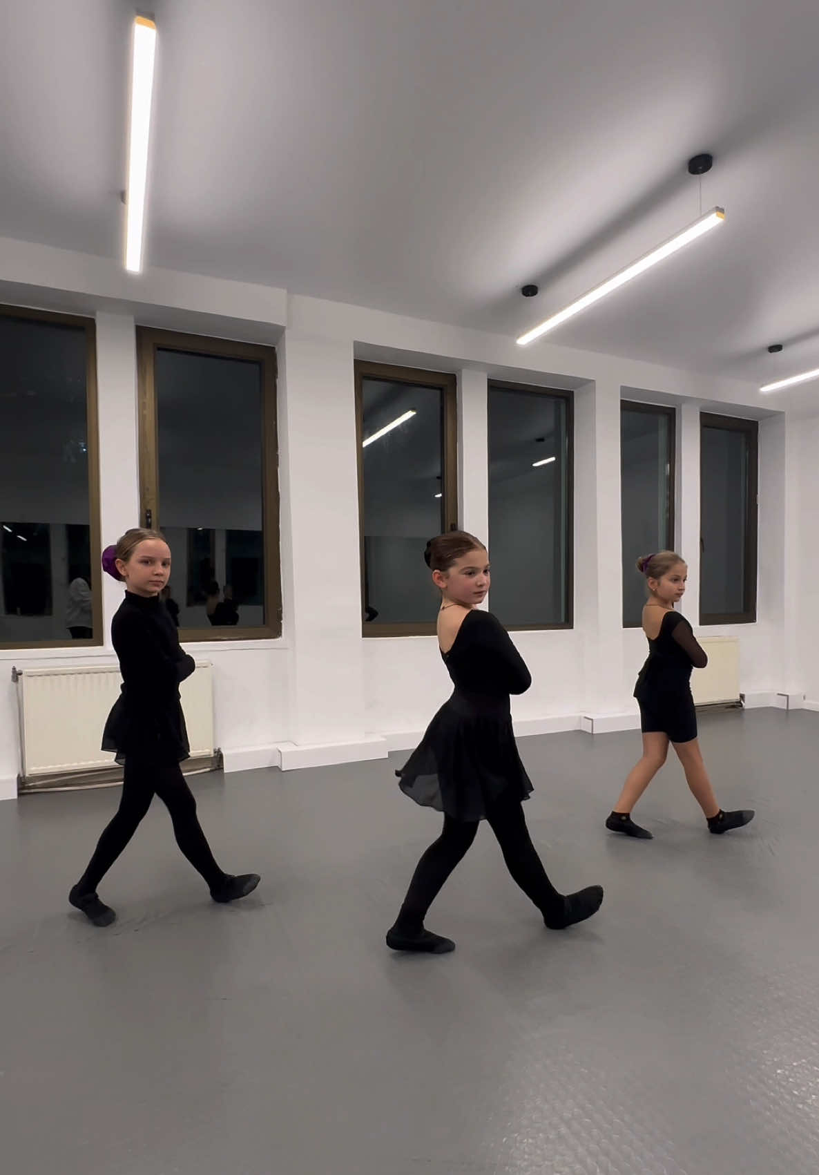 🐣 #BachanaDanceCompany 