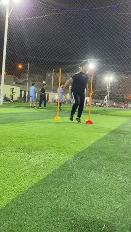هو : يعم عمري ما هقع في حبها  = .... #Zain_Academy #الشعب_الصيني_ماله_حل😂😂 #funny 