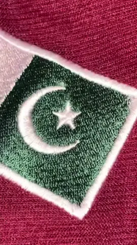 SSG PT tracksuit . Whatsapp link in profile bio (‪03710891761‬) . Only for service card holders and army brats not for civilian use thanks.