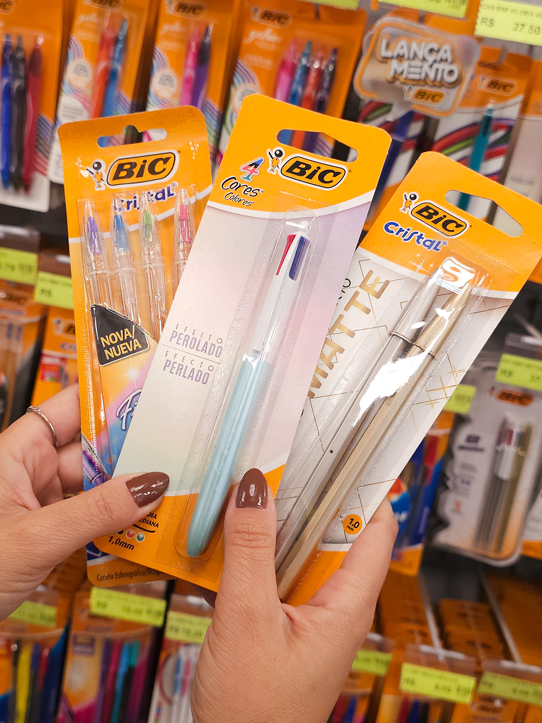 Lançamentos que todo amante de papelaria vai amar! ✨ 🩵 Bic Cristal, o clássico que nunca sai de moda, agora com novas cores e design ainda mais moderno. ❤️ Bic 4 Cores, a queridinha de quem adora praticidade e estilo, em versões ainda mais incríveis! #bic #biccristal #bic4cores #lançamentobic #papelaria #lepok
