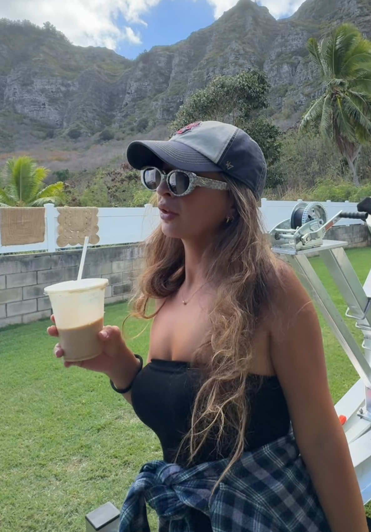 school drop off fit, and why does coffee always taste so much better when your friends buy it for you 😉😘 #OOTD #FitCheck #MomsofTikTok #Outfit #Fit 