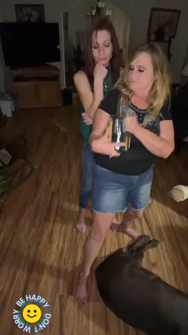 Don’t worry 😉 Be happy 😃 #friends #fyp #trending