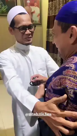 😇 #usttile #ustadtile #ustadztile #habibahmad #habibahmadalathos 