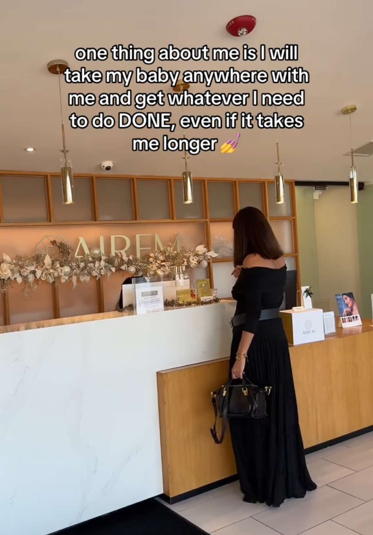 Not missing my postpartum glow up appointments just bcuz we don’t have a babysitter 💁🏻‍♀️ also @AIREM is my favorite place for all things skincare, laser and aesthetics. Been going there for years, highly recommend! 🥰🫶🏼 #medspa #postpartumjourney #BeautyTok #postpartumlife 