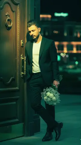 يحزنك إنك فشلت مادمت تحاول الوقوف على قدميك من جديد