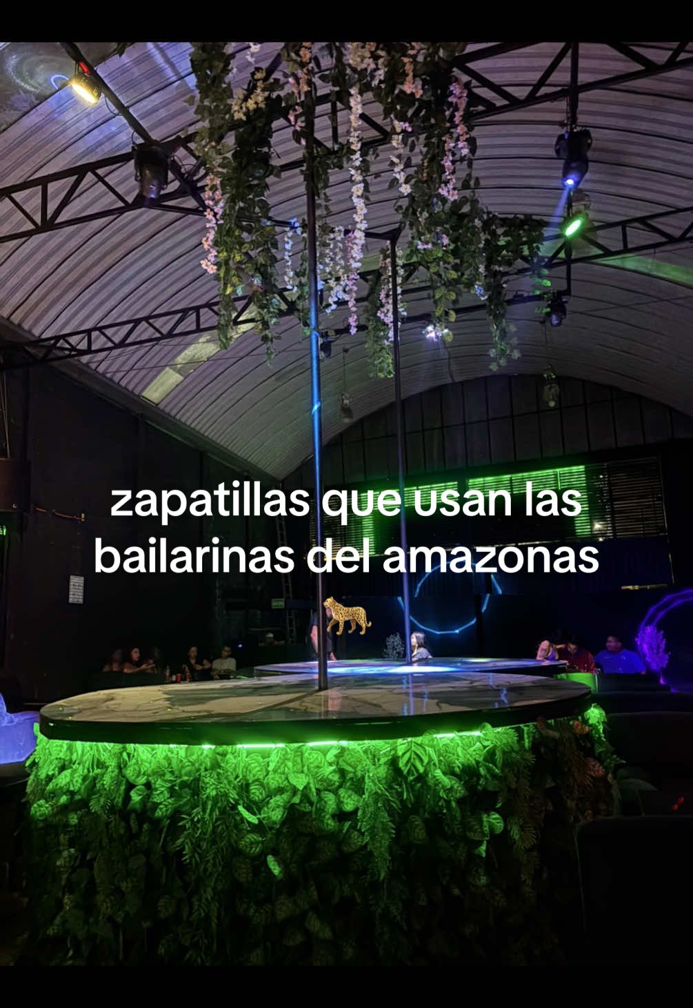 #fyp quieren que grabe esto un sábado? igual ese día era un día de inicio de semana o quieren ver qué celulares tienen? 🙈