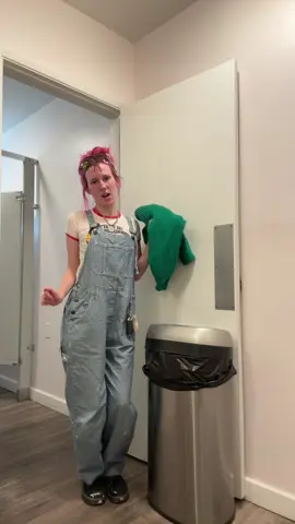 work fit check i took a few days ago yurr #work #fitcheck #style 