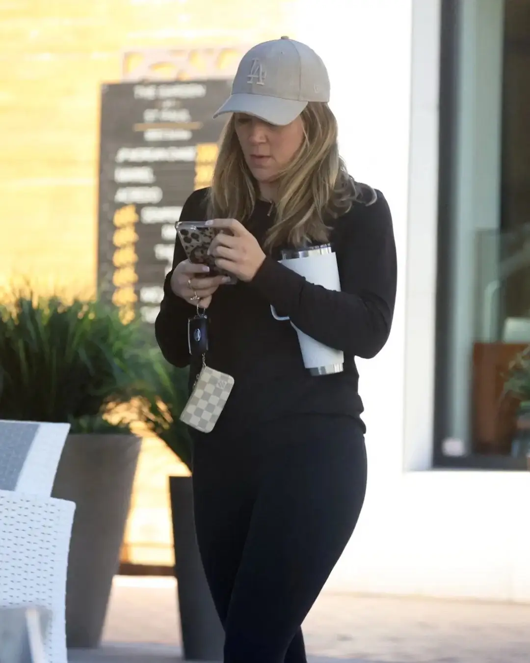 “Love Is Blind” star Megan Walerius was spotted with a mystery man and a newborn baby after the Netflix show’s shocking finale. 👀 More details are at the link in our bio. 📸: The US Sun/ MEGA
