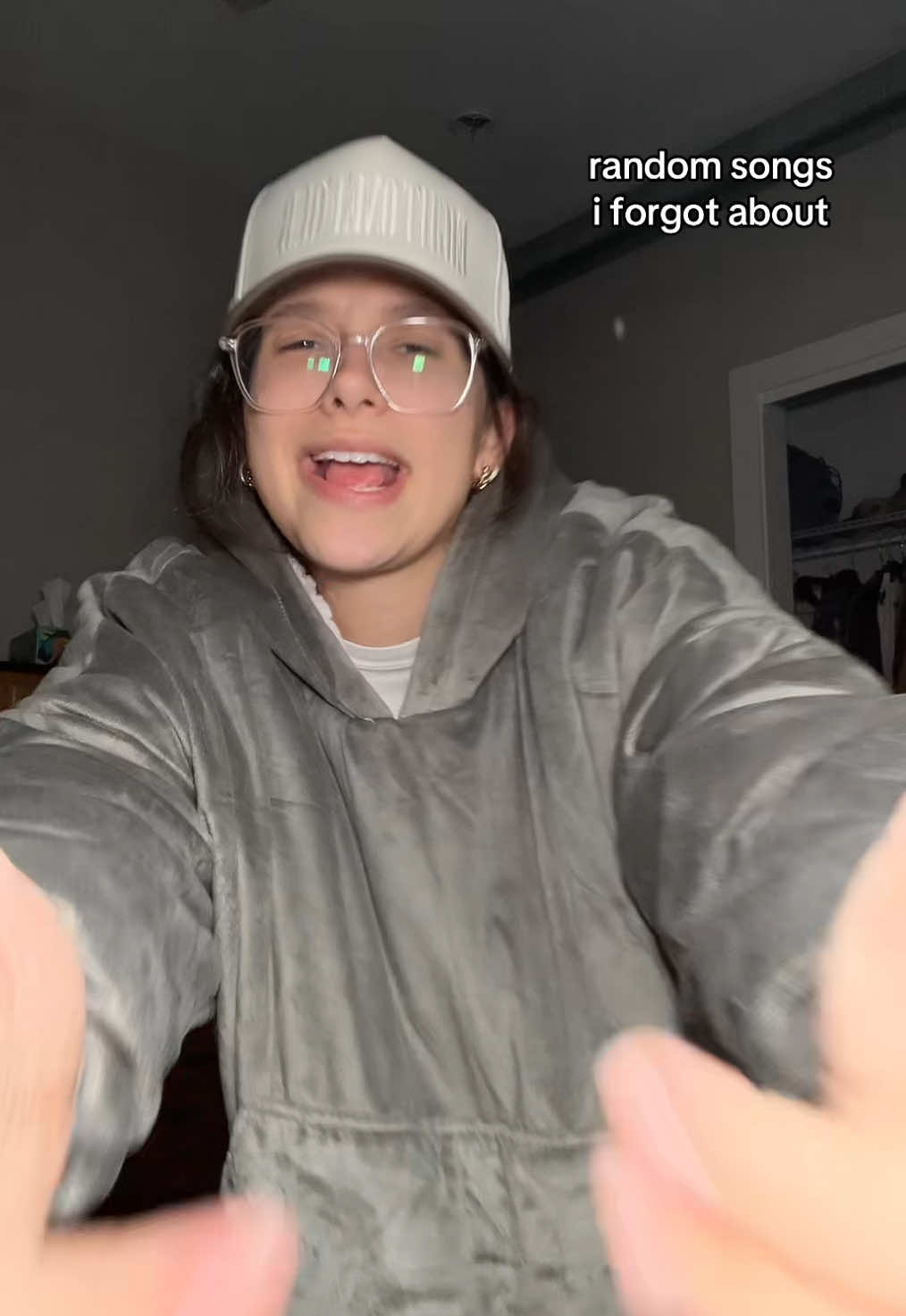 never thought i’d say there was a taylor swift song i forgot about but HERE WE ARE #taylorswift #randomsongsiforgotabout #songsthatgohard #throwbacksongs #fyp @Taylor Swift @Theodore 