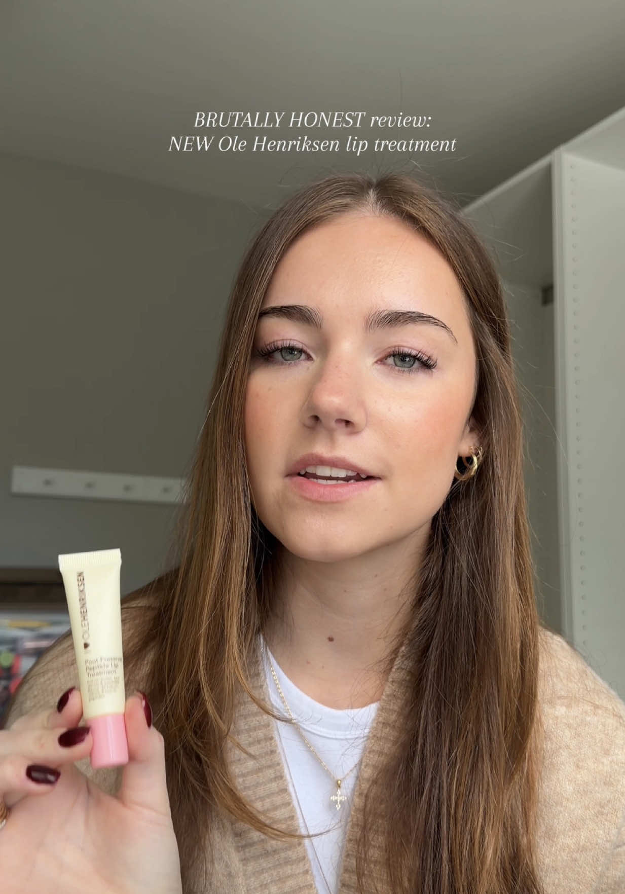 Also thoughts on the new font?? I love it @Olehenriksen #lipbalm #liptreatment #brutallyhonestreview #skincarereview #lipbalmreview 