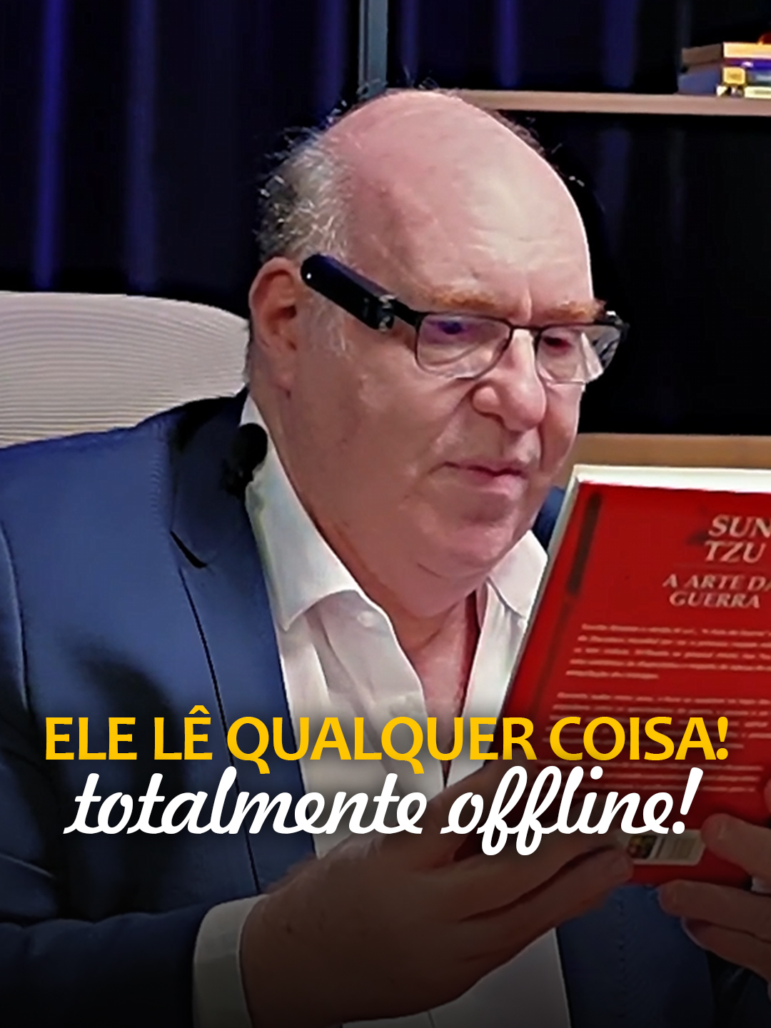 📖 Uma tecnologia que lê o mundo sem precisar de internet.  O OrCam MyEye funciona de forma totalmente independente:sem celular, sem computador, sem conexão. 👁️ Basta colocar o livro à frente, e o dispositivo fotografa, escaneia e lê em voz alta, reconhecendo o texto instantaneamente.  Tudo isso com gestos simples, como pausar, avançar ou voltar a leitura. 💡 É autonomia real pra quem não enxerga e um exemplo de como a tecnologia pode ser humana, intuitiva e transformadora. 🎥 Assista à demonstração completa no episódio com Doron Sadka, disponível no Porta 443 Podcast. #Porta443 #OrCamMyEye #TecnologiaAssistiva #Acessibilidade #Inclusão #Inovação #Autonomia #Empatia #Tecnologia