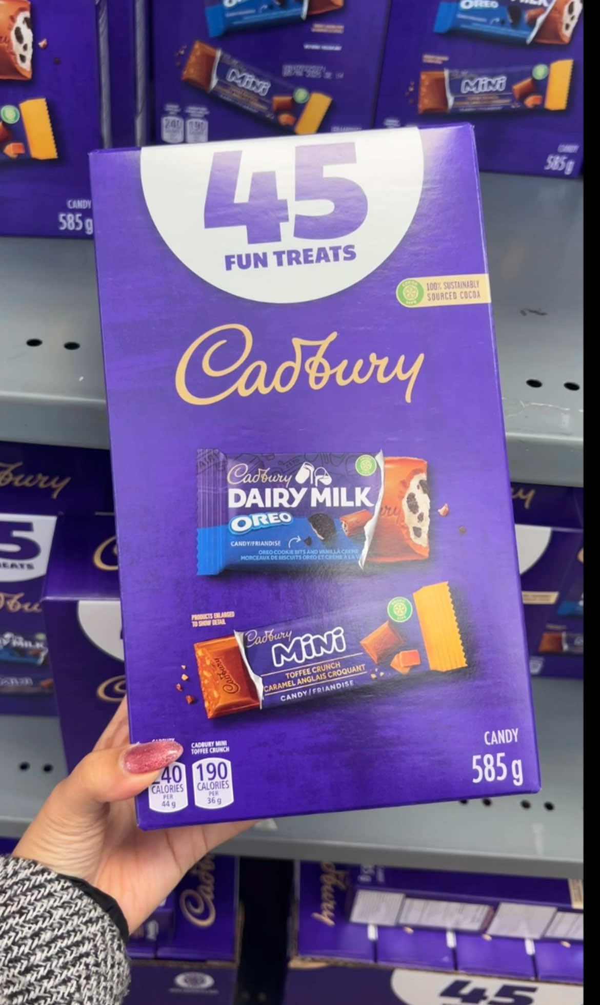 LOCATION AT BOTTOM ⬇️ Halloween candy deals here 👻🎃! This is Toronto’s hidden gem snack factory outlet where you can get your favourite snacks, chips, chocolate and lozenges for cheap. This is part of my series to #UngatekeepToronto - where I find hidden gems, secret food outlets, and venture into relatively unknown spots to show you where to find the best deals or unique items. Follow along my journey, and check out my “Deals/outlet” highlights for other finds like this! Product prices (🎃 = good for Halloween): - Dairy Milk Eggs 362 g - $8 🎃 - Maynard 24 count 300g - $3.75 🎃 - Dairy Milk Eggs 200g - $4.50 🎃 - Cadbury Funtreats 45 ct - $8.50 🎃 - Cadbury Favourites 300 g - $8 🎃 - Mini Cadbury Dairy Milk Eggs 148g - $4.00 🎃? - Dairy Milk Hazelnut 144g - $5 🎃 - Sour patch Kids Ice Pop Mix 150g - $1.85 - Maynards or Sour Patch Kids 150 g - 154 g - $1.85 - Mini Toffee Crunch 1 kg bulk bag - $12 - MR.BIG Bulk Bag 1kg - $12 - Nabisco Pinwheels 320 g -  $3 - Mallomars 220g - $2.50 or 2 For $4 - Crispy Crunch Bulk Bag 1kg - $12 - Easter Mini Eggs 33 g - $0.78 - Oreo thins tiramisu 305g - $2.50 - Oreo thins golden Oreo 225g - $1.65 - Oreo Cakesters Golden 285g - $3.98 - Oreo (ground up crumbs) 1 kg - $5.00 - Cranberry Citrus Oats crackers bulk bag 1kg - $5.00 - Pokemon Honey (Factony Seconds) 150g - $2.00 - Ritz Holiday Crackers 348 g - $2.85 - Ritz Holiday Crackers (no packaging) 348 g - $1.25 - Wheat Thins Original 180 g - $1.65 - Honey Maid Water Low Fat 400g - $2.50 - Premium Crackers 453 g -  $1.75 - Premium Plus Unsalted Tops 450g - $2.75 - Premium Plus Crackers Salted Tops (Factony Seconds) 450g  - $2.50 - Premium Nabisco Saltines Crackers (Factony Seconds) 226g - $0.75 - Halls Minis Honey OR Cherry 24 pcs - $2.50 I will say this spots not worth going out of your way across town for but if you’re in the area, drop by and take a look! — 📍 Mondelez (Peek Freans) Cookie Outlet Store. 1400 O'Connor Dr Units, Toronto — @mondelez_international @mondelezfoodservice ✨Hi, I’m Tampura 🍤 Follow me for more food recommendations, and things to do around the Greater Toronto Area 😊 . . . . 🏷Toronto restaurants, Toronto food, Toronto eats, Toronto foodie, Food blogger, food photography, UGC content creator, Canadian creator, things to do, delicious eats, things to do, activities, explore toronto, Toronto eats, Toronto foodie,  dessert, Food blogger, food photography, things to do, snack outlet, cookie outlet, Mondelez, cheap eats, cheap finds #torontoeats #torontofoodie #torontofood #torontothingstodo 