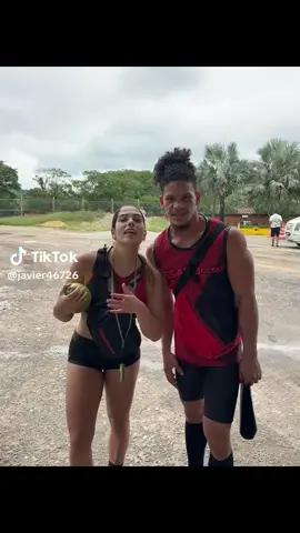 Tina y Julio van rumbo a La Ciudadela sin comida, sin plata y sin transporte 🚶‍♀️🚶‍♂️ Solo con la ayuda de la gente 💛 ¡Vamos a apoyarlos! 🙌#tinadesafioxxl2025 #juliodesafio2025 #retodesafio21 #desafiosigloxxi @TINA DESAFIO XXI 2025 @JULIOCORTES 