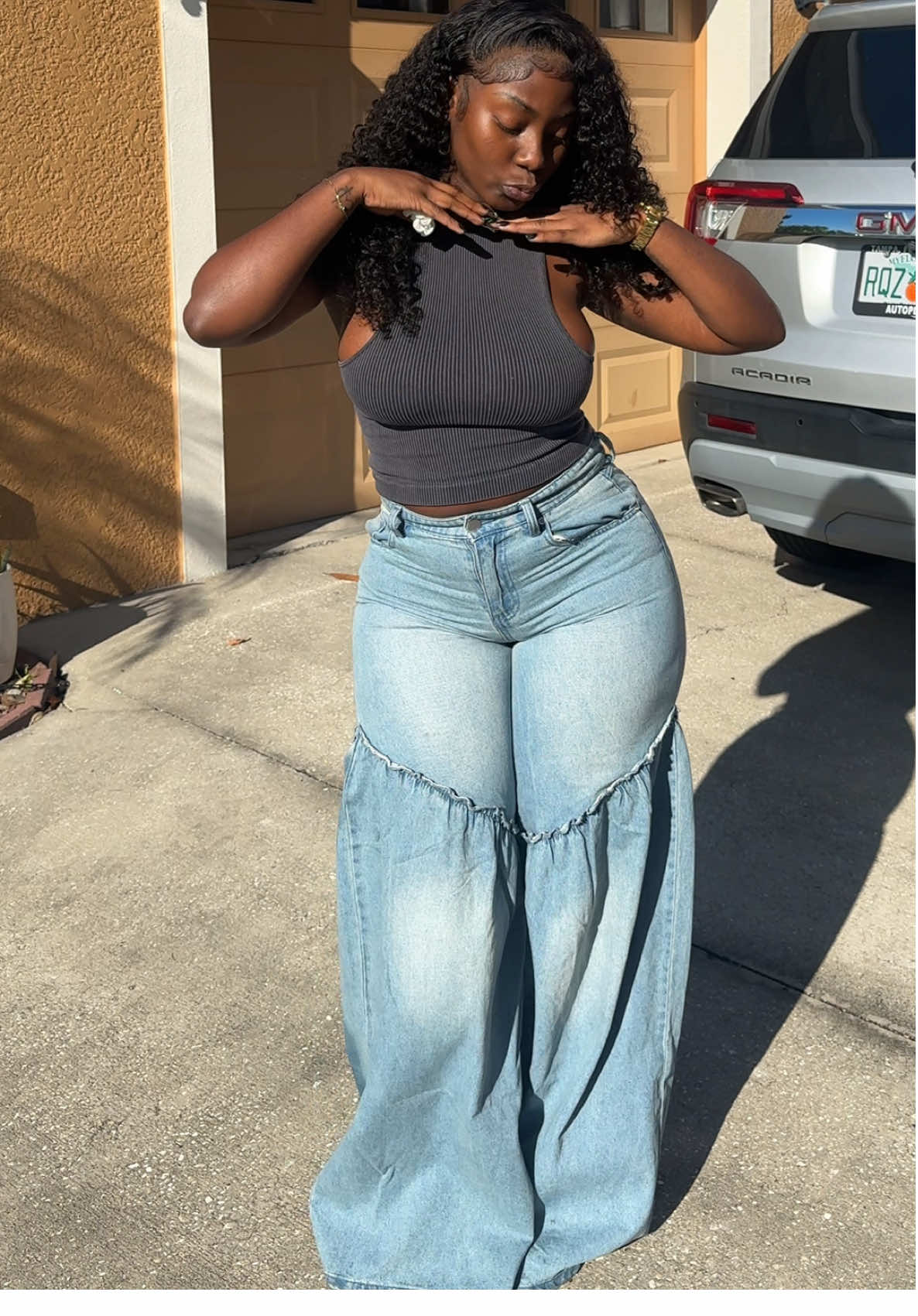Okay @Fashion Nova 🤍Come thruuuu #creatorsearchinsights #fashionnovajeans #OOTD #outfitinspo #blackfridaydeals 