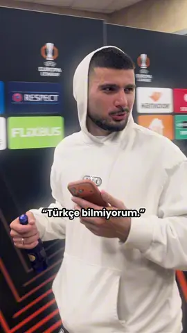 💥Maç içerisinde İsmail Yüksek ile tartışma yaşayan Deniz Undav, soruları “Türkçe bilmiyorum.” diyerek reddetti. #fenerbahçe #stuttgart #ismailyüksek #denizundav #keşfet