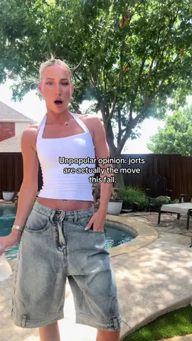 The viral jorts everyone’s sleeping on 👀 #tiktokshopcreatorpicks @aelfriceden_official #aelfriceden #baggyshorts #tiktokshopblackfriday #streetwear 