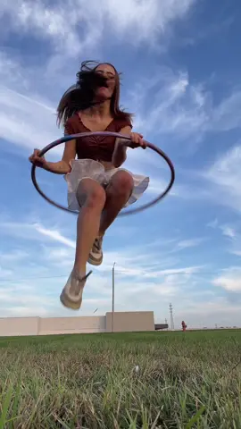When there’s beautiful skies its hoop dance time 😄 #foryoupage #hulahoop #dance 