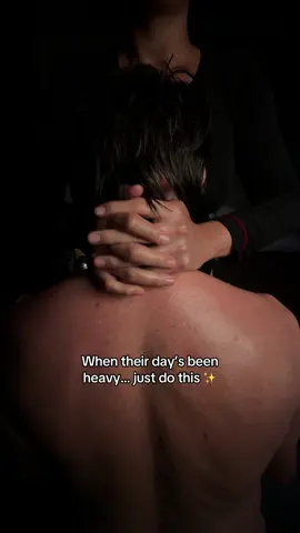Sometimes all they need is a touch like this! Try it! #massagetherapy #StressRelief #asmrmassage #fy 