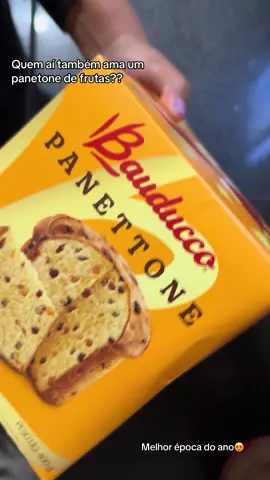 Deixe nos comentários se você prefere de chocolate ou de frutas! #natal #natalino #panetone 