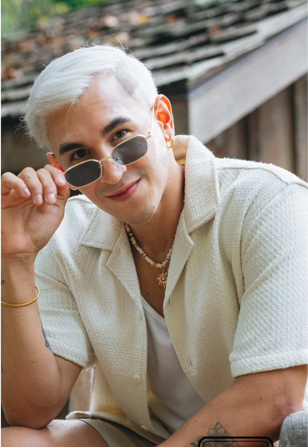 “Go out of your comfort zone”  Portraits with Rolando  #portraitphotography #interaction #encouragement 