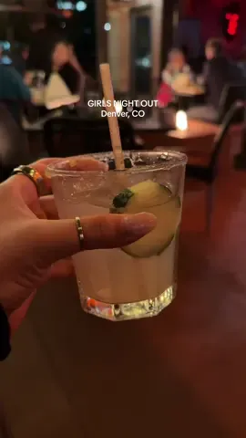 one of the best margaritas i’ve had in a while!! 🤭🍹 @machete.tequila.tacos  #denverco #denverfoodscene #denverfoodie 