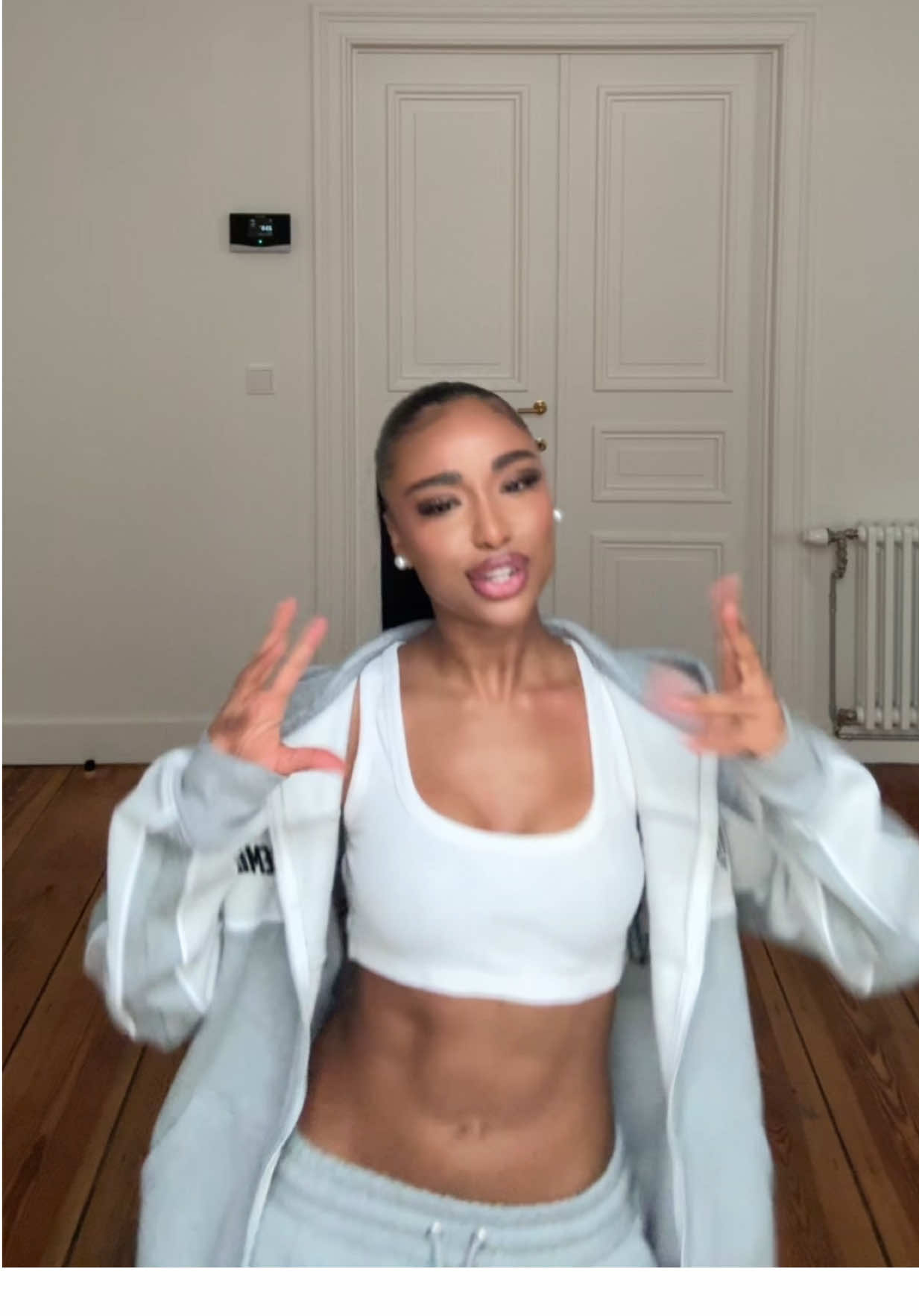 avec ou sans toi bb c’est la mêmeee @R2⭕️ alors mon son bientôt ???