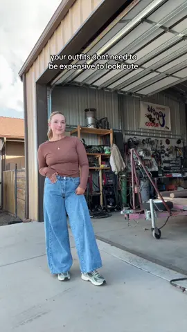 A wide leg jean & cute shoes HATE to see me coming 