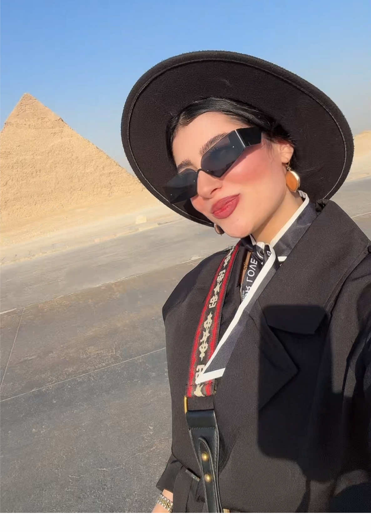 #pyramids #egypt #fashion 