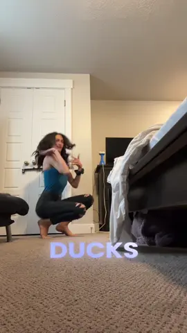 Do you know the five elements of vogue? #voguefemme #voguetok #duckwalk #dips 