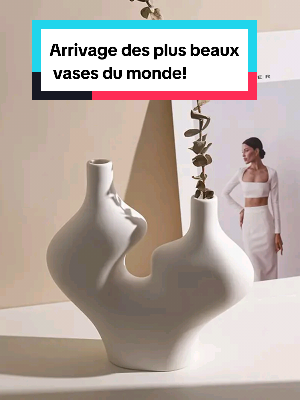 Vous êtes en plein aménagement ? Faites le choix des vases par ici. ✨️💜✨️ 📍+225 07 78 44 77 62 #vases #fleurs #meuble #plateaux #cotedivoire🇨🇮 