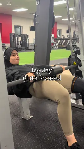 leg day glute focused🍑🍑🍑 hip thrust 12 x 4 pulse 20 seconds x hold 30 seconds x 4 deadlifts 15 x 4 reverse lunges 10 each x 4 standing abductor 10 x 4 save and enjoy😚😚😚 #fyp #trending #legday #glutefocused #glutes       @Gymshark @Oner Active  