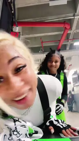 Backstage Trolling in the middle of YB concert went some like this 🤣🤣