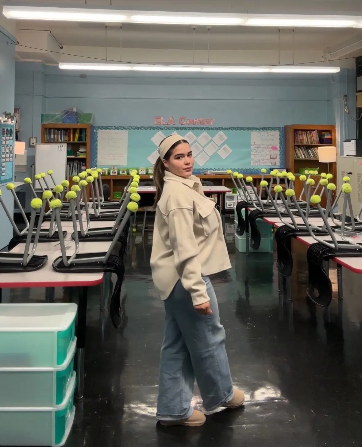 Beauty, brains, and a paycheck🤍 Just a reminder that you can be multifaceted—teaching the next generation by day, slaying every other role by the afternoon. #teachersoftiktok #fyp #bonita #trabajadora #teacher 