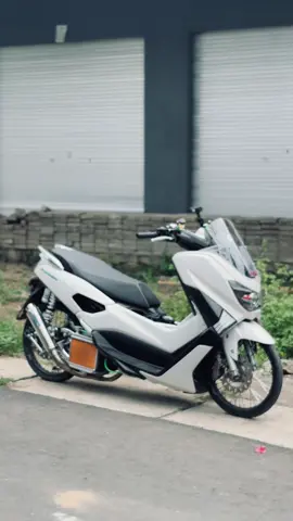 Lagunya asik 🥰#azuramax #nmaxmodifikasi #fyp #pengunaring17 #tahilandstyle🇹🇭 