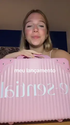 eu vou lançar um perfumeee🩷💛🩵💜 @esentialoficial 