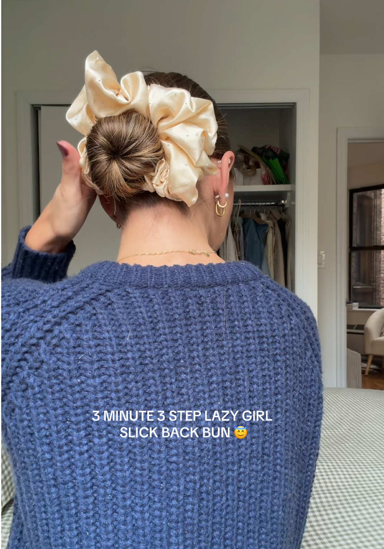 the oversized scrunchie is my FAVE 💅@Dae Hair @JVN Hair @Scünci #slickbackbun #easyhairstyles #lazygirlhairstyles #typebgirlie #slickbackhairstyle 